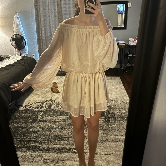 Nude/light pink dress - Picture 3 of 5